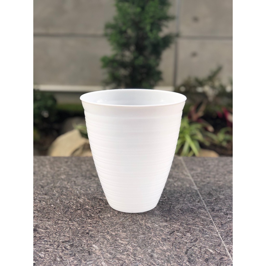 Pot pirus motif tawon plastik 18 cm putih Shopee Indonesia Pot pirus motif tawon plastik 18 cm putih Shopee Indonesia