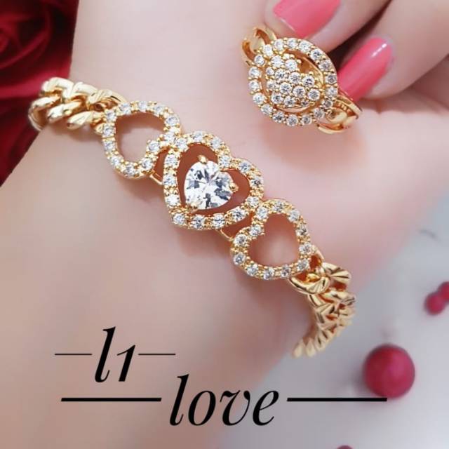 Gelang rantai love