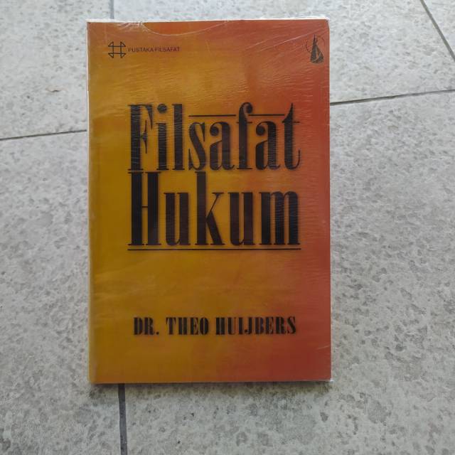 filsafat hukum by Dr. Theo Huijbers