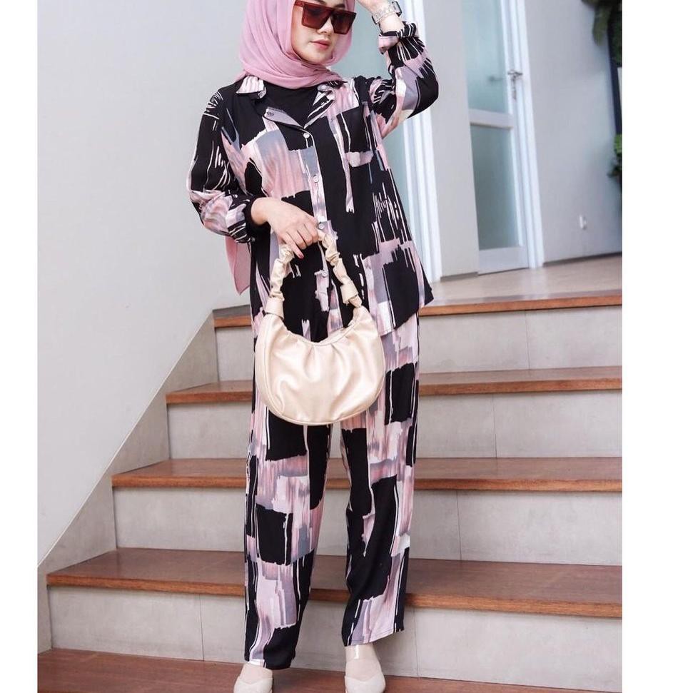 

ZIONA ONE SET (ART. L6849)