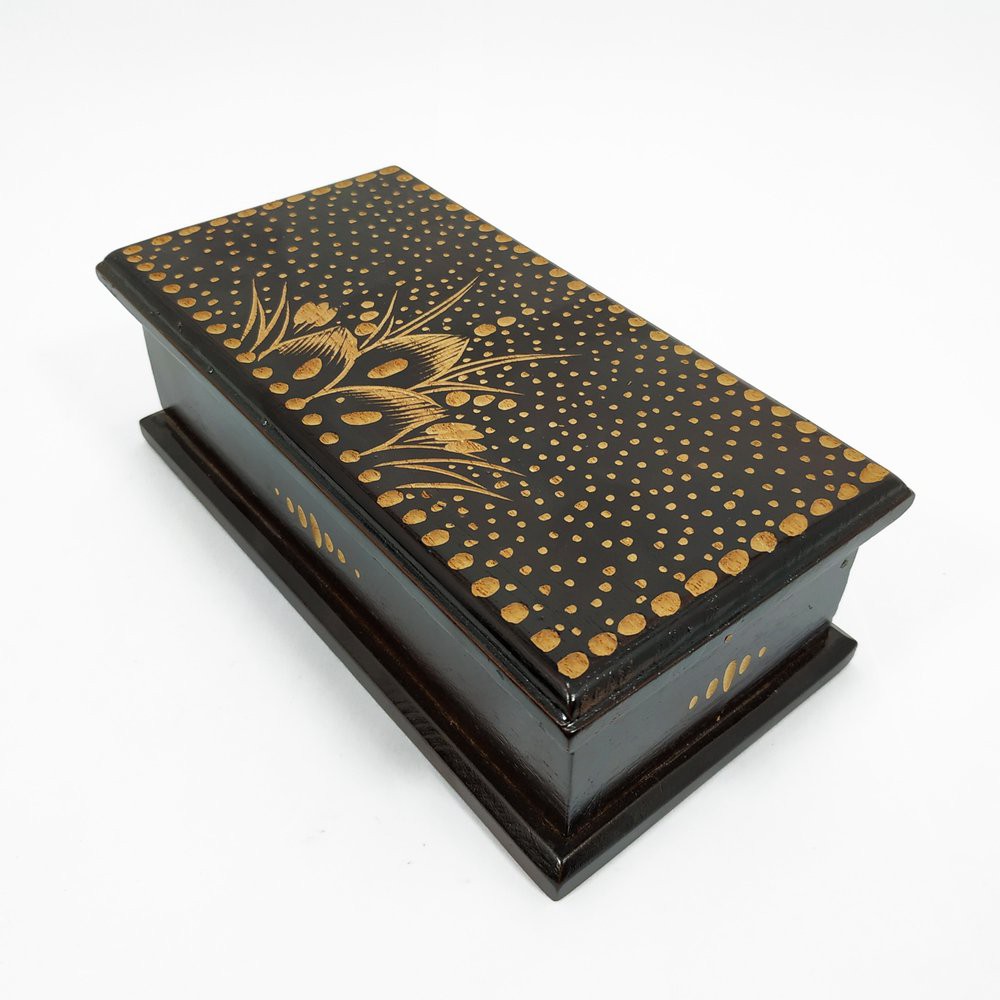 Kotak Box Kayu Jati Tempat Perhiasan Pernak Pernik Pusaka Antik Ukiran Cukit