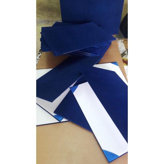 

] map beludru biru polos A4
