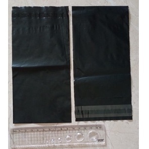 

Plastik Polimailer Hitam 10x20 Eceran Plastik Packing