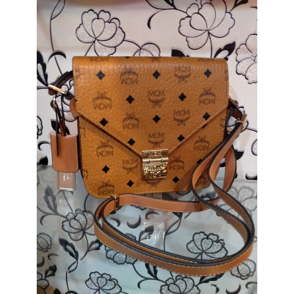 tas sling bag selempang mcm second preloved seken