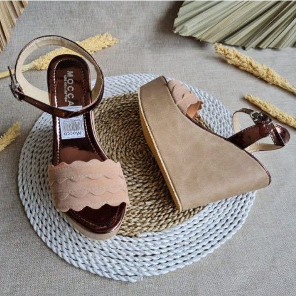 Bryan Marygold Wedges Tali Regge 12cm Sandal Wedges Mocca Hitam Motif Tali Berkualitas