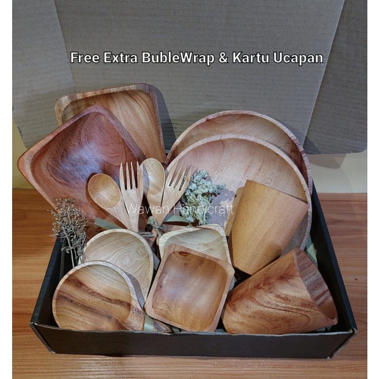 

Hampers/hampers couple/kado pernikahan/souvenir/hadiah/free gift card/set alat makan kayu mahoni A014