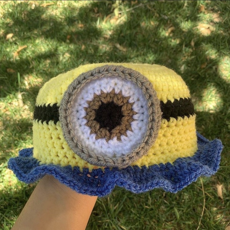 Minion crochet bucket hat