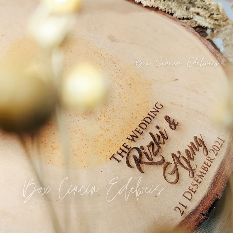 PAPAN NAMA / PAPAN NAMA KAYU / LOG KAYU / KAYU UKIR NAMA / TRAY KAYU / ENGRAVING / KAYU GRAFIR