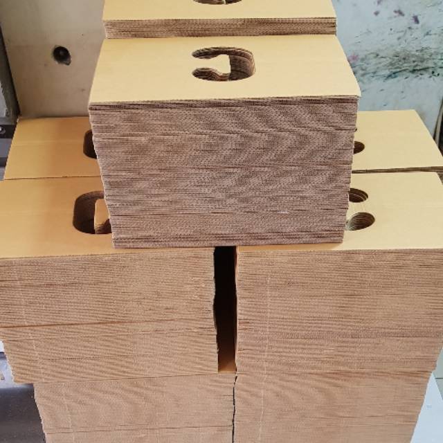 Hanger sample kain corugated tebal 2mm (READY STOCK) Paper Stationery