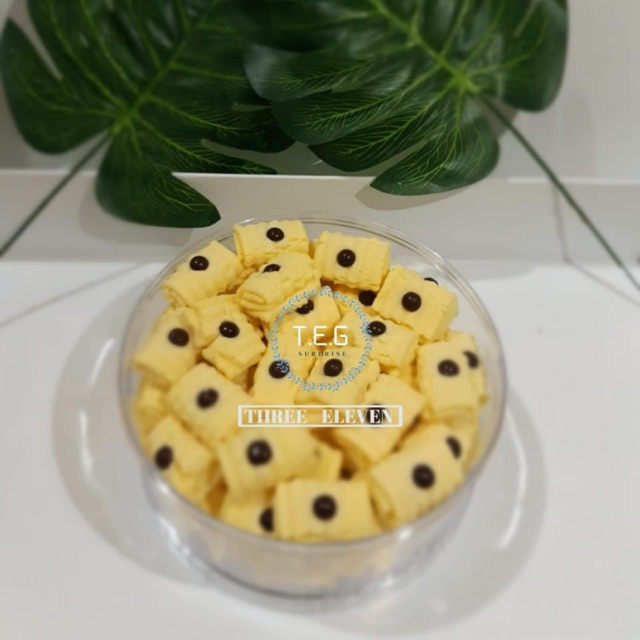 

KUE LEBARAN SABIRO