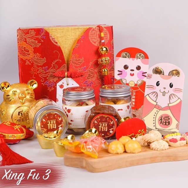 

Xing fu 3 - imlek hampers ( 3 jar cookies imlek + dodol cina ) nastar sagu keju icing cookies