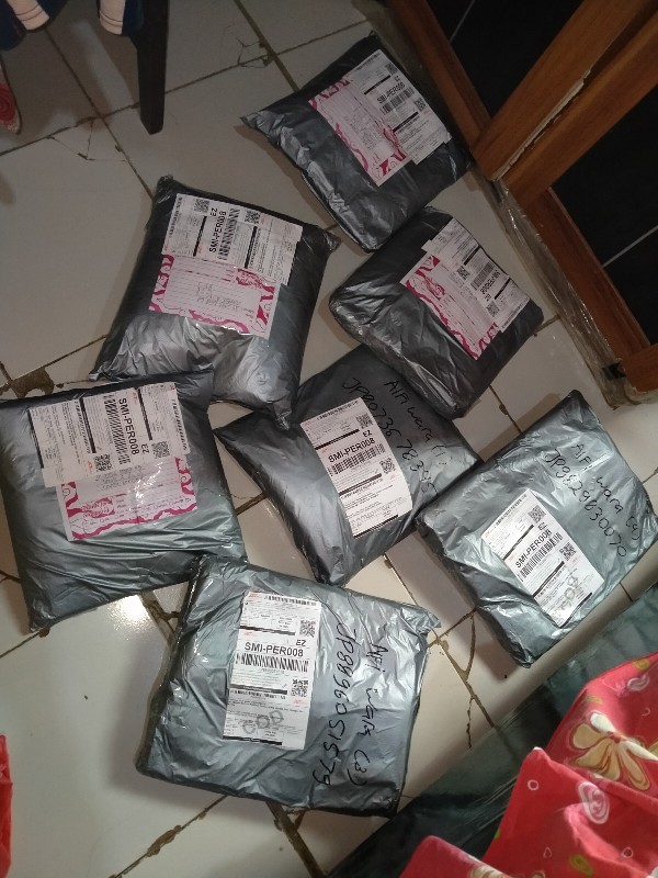 Maura Couple - Sania Ruffle Batik Couple Ori Ndoro Jowi Dnt Garansi Termurah Shopee - Pinguin Gurita