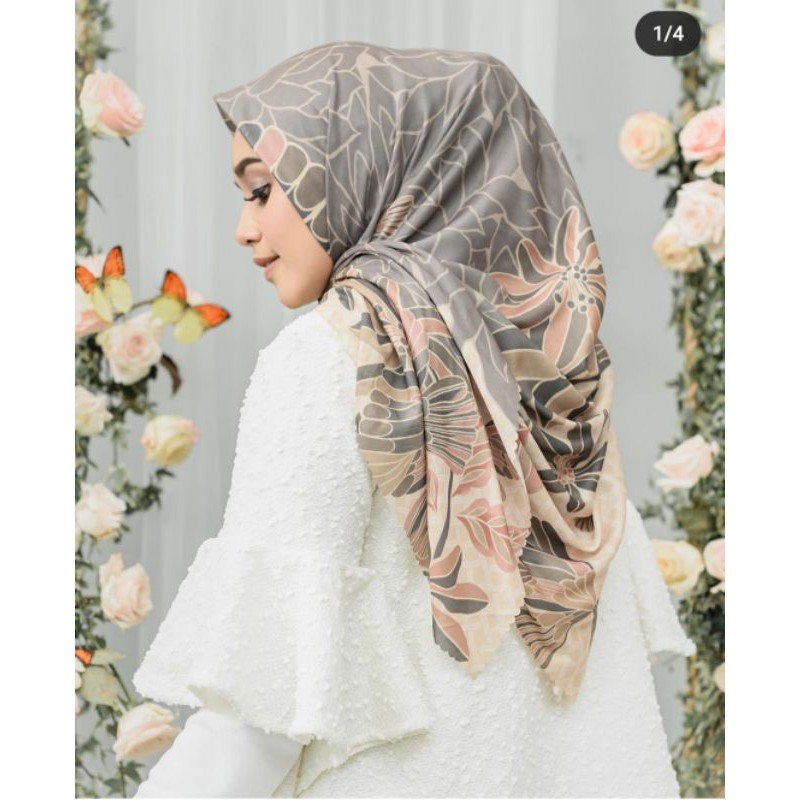 Papillon Scarf Galatea by wearing klamby