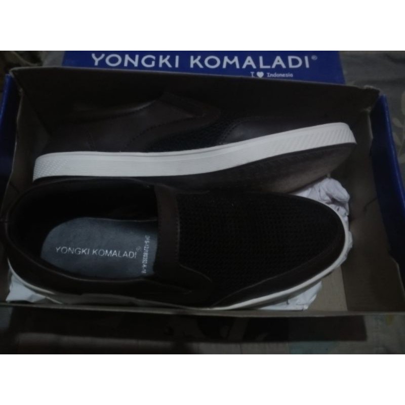 Sepatu Slip On Pria Yongki Komaladi