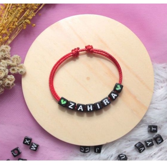 (COD) COSTUM GELANG NAMA TALI KOREA MERAH ANTI AIR Gelang couple / gelang nama / gelang Costum / gelang persahabatan / gelang huruf / gelang murah