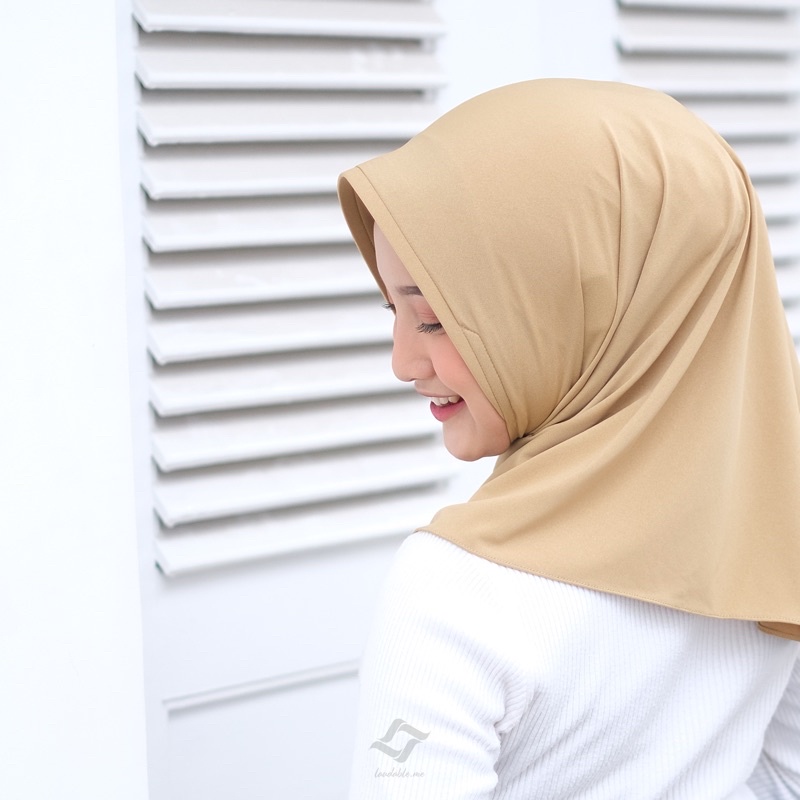 Laudable - HIJAB SPORT - Bergo Jersey Sport-LATTE