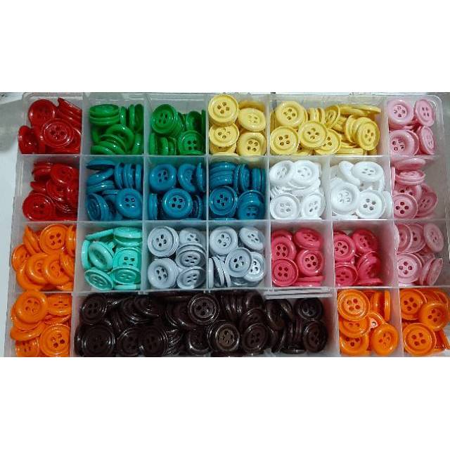 Kancing Besar Warna / Gross