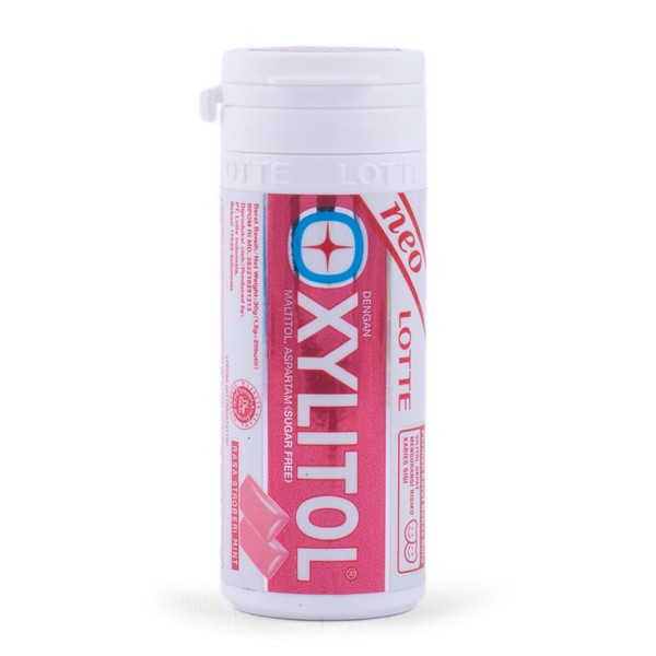 

LOTTE XYLITOL Strawberry Mint Chewing Gum - Permen Karet Rasa Stroberi Mint Kemasan Botol 20 Butir