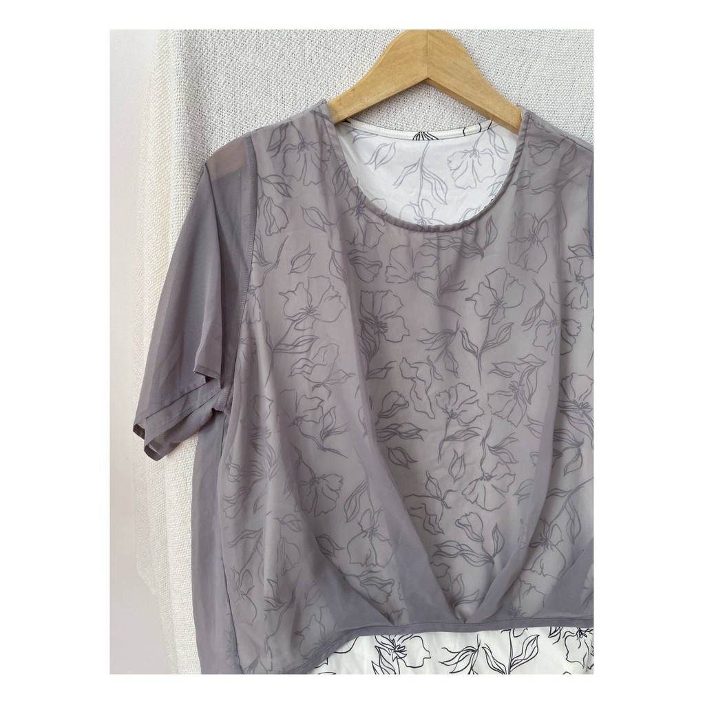 Uniqlo grey layered flowy floral blouse