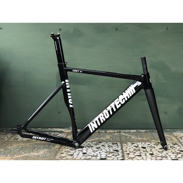 INTRO7 CritX 700c 6061T6 Aluminum Fixed Gear Frame Half Carbon Fork