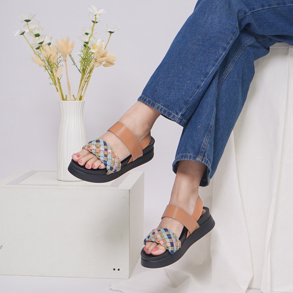 SARA SARA LOREE Sendal wedges Wanita Model Double Strap Sepatu Sandal cewek motif anyaman warna warni Kekinian