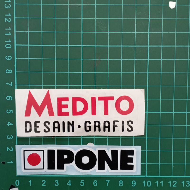 Sticker Cutting IPONE