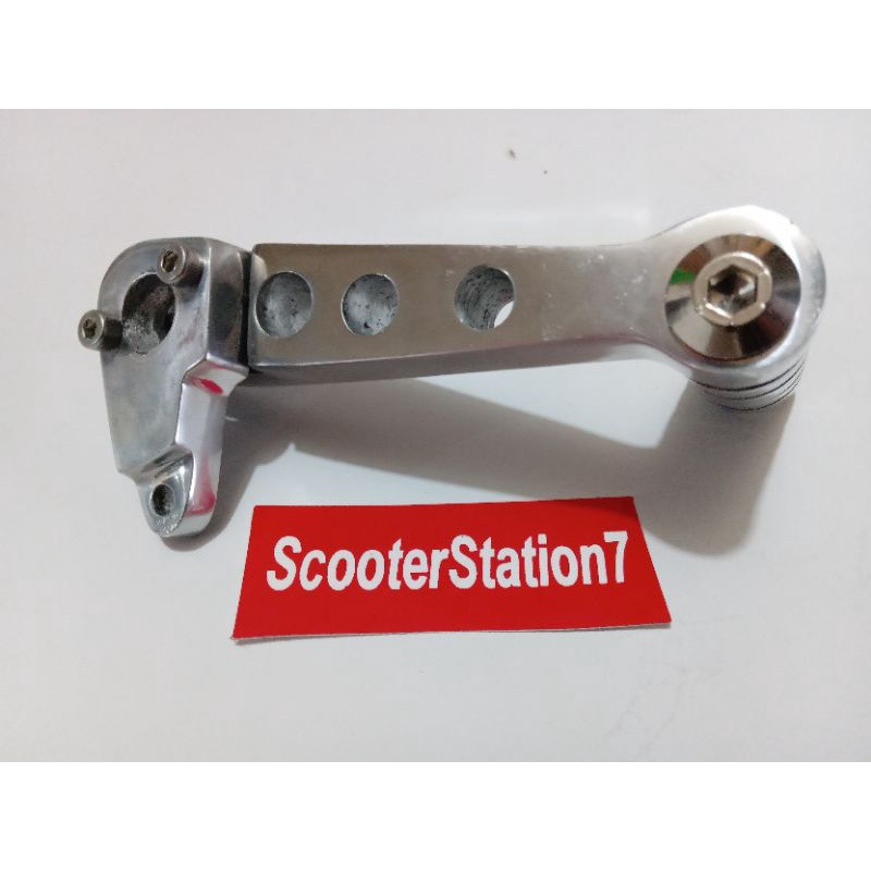 pedal rem belakang vespa custom