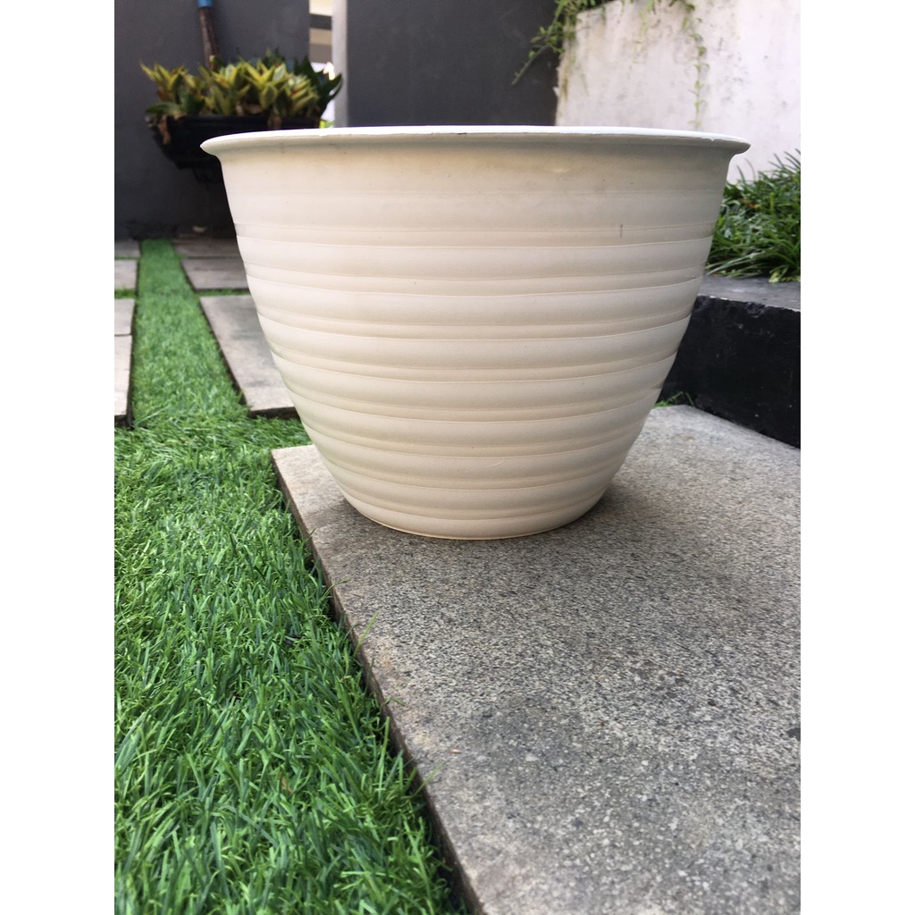 POT TANAMAN - POT TAWON - POT TANAMAN HIAS - POT TAWON PUTIH - POT HIAS - POT BUNGA - POT TAMAN