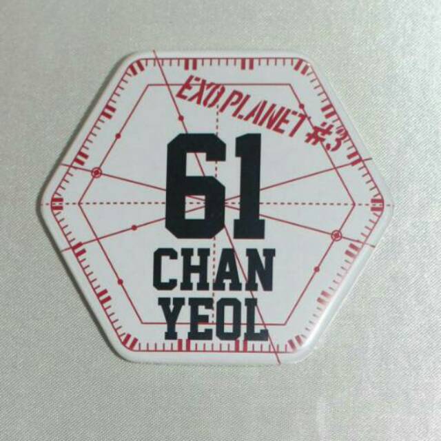 Official exo exordium japan badge /pin (lay , chanyeol)