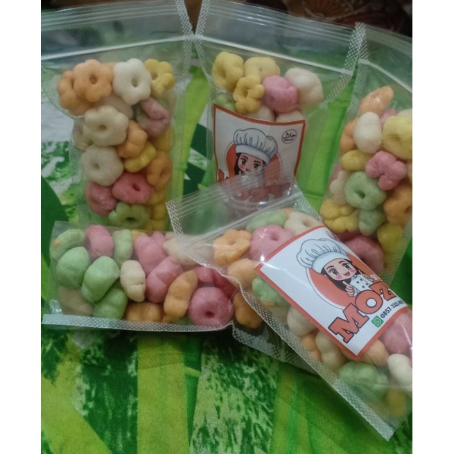 

Snack pilus sakura warna 40gram