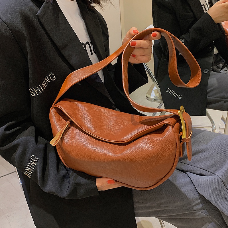 Tas Selempang Wanita 2023 Tas Tangan Bahu Lembut Solid Tas Hobos Travel Kasual Wanita Kantung Vintage Baru