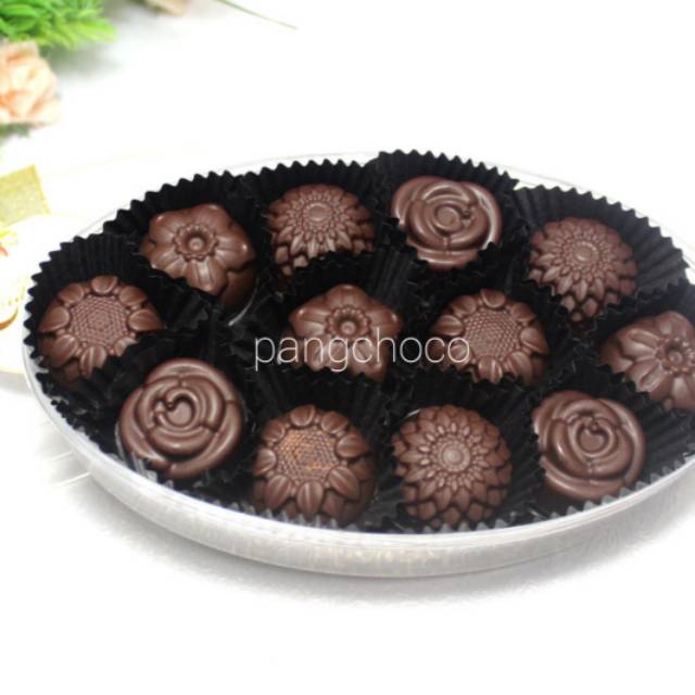 

Coklat lebaran rasa dark coklat