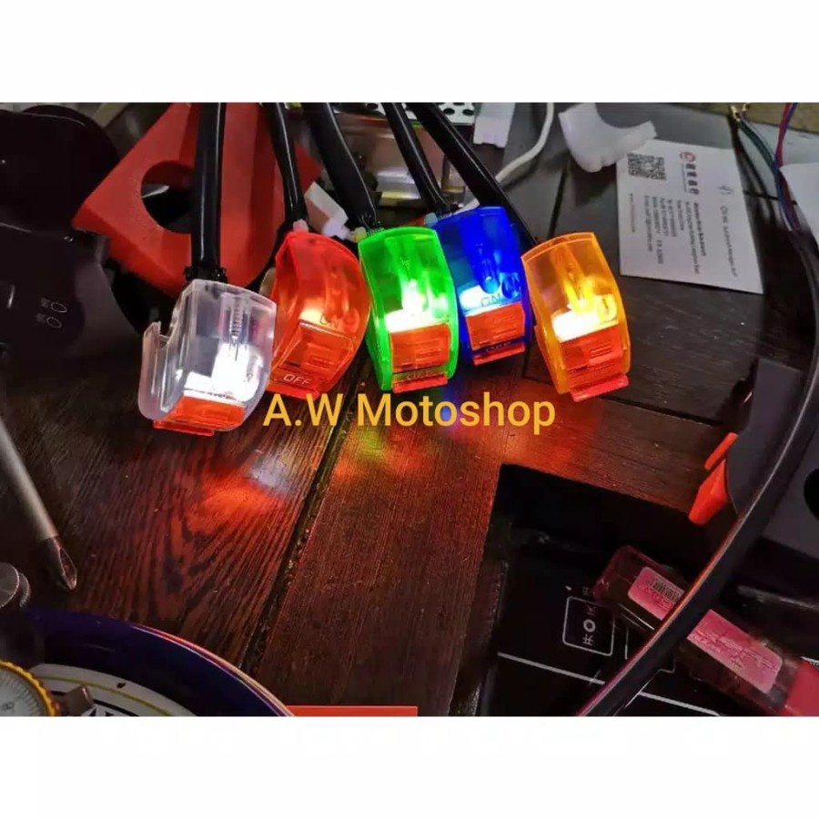 Saklar ON / OFF Universal Motor LED MODEL NYALA Stang Motor Lampu IMPORT vario mio beat nmax scoopy spacy fino m3 xeon jupiter vega xmax lexi aerox nmax supra kharisma vixion xabre genio cs1 nouvo dll