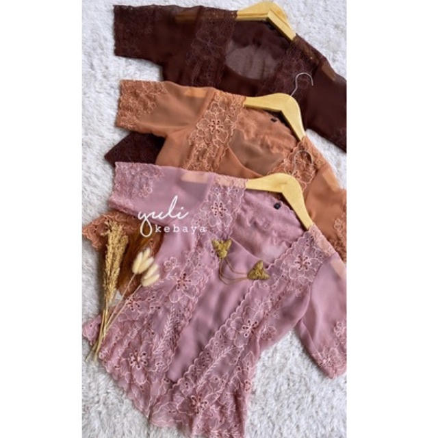 Kebaya Bali Bordir Jadi Premium kutubaru lengan pendek | Yulikebayabali