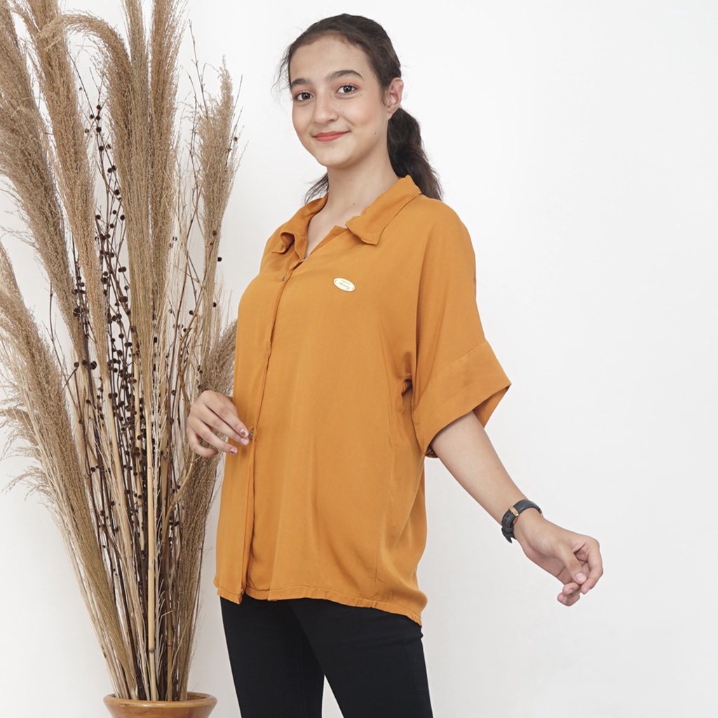 BAJU KEMEJA POLOS WANITA KEKINIAN /ATSAN POLOSAN WANITA /BAJU ATASAN POLOS KERJA WANITA / BAJU ATASAN CASUAL WANITA