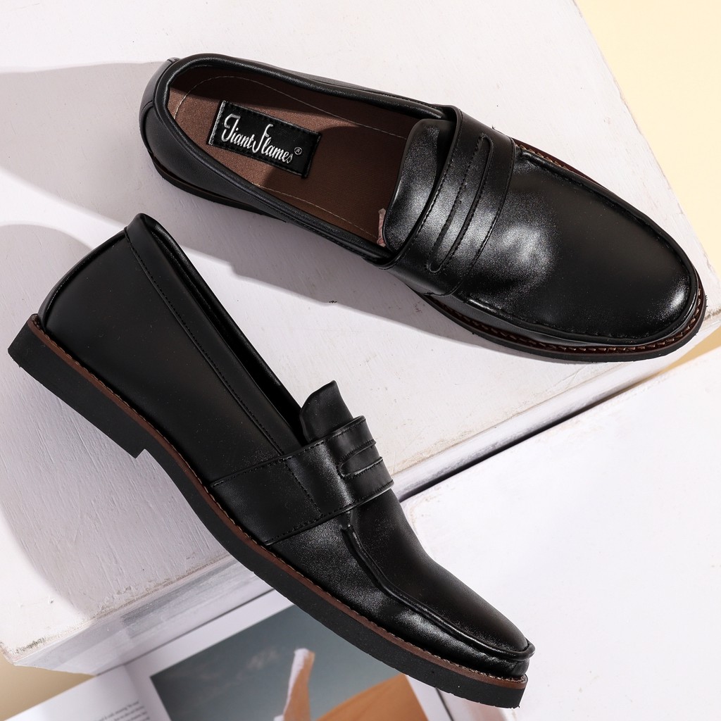 Harper Black | Sepatu Hitam Tanpa Tali Loafers Pria Casual Kerja Formal Kantor Laki | FORIND x Giant