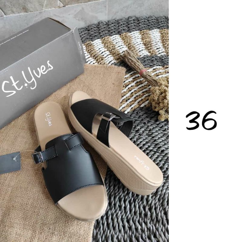 sandal st.yves