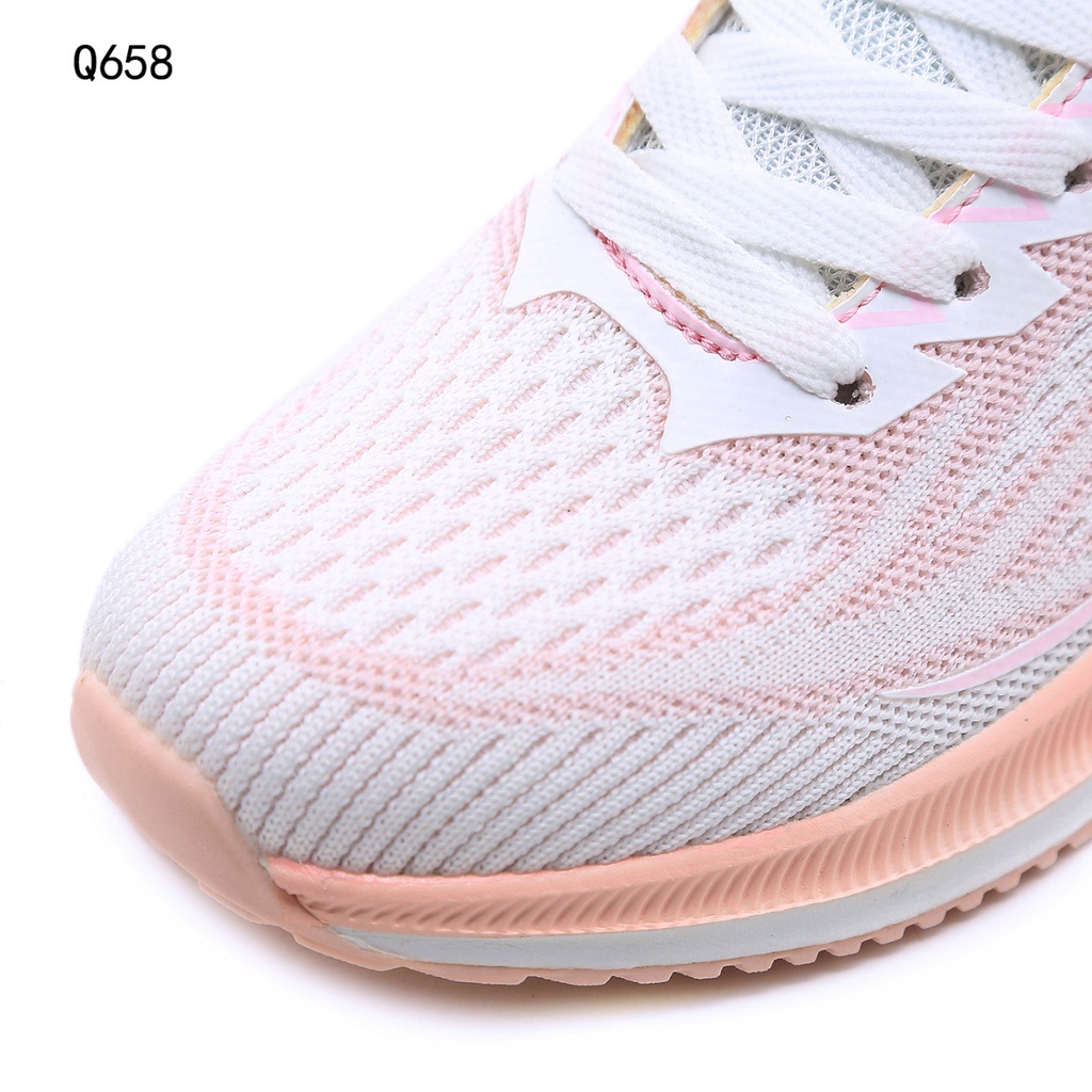 NK Women Sneakers Q658