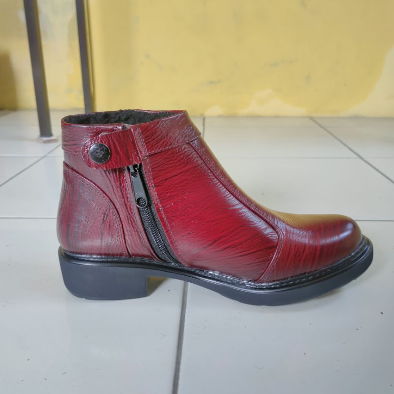 Medali - Sepatu Boots PDH Wanita Model Pdl Sus Hels Tinggi 3 CM - Sepatu PDH Polwan Secwan Bhayangkari Kowad Heels Wanita Kerja Resmi Boot Fashion Terbaru Kualitas Original Branded Boot Huitam Cokelat Putih