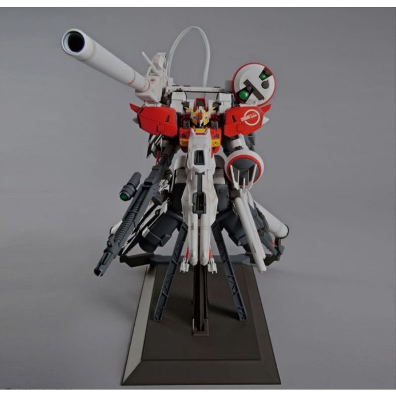 Bandai MG 1/100 - PLAN303E Deep Striker Gundam Sentinel