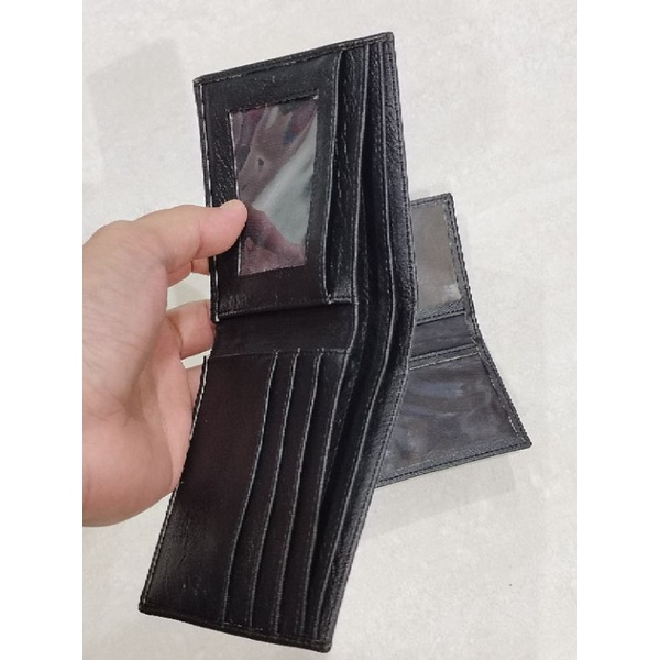 Dompet lipat pendek