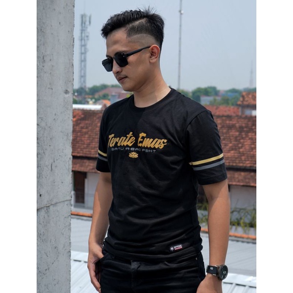 T-Shirt Terate Emas Satu Abad - Black