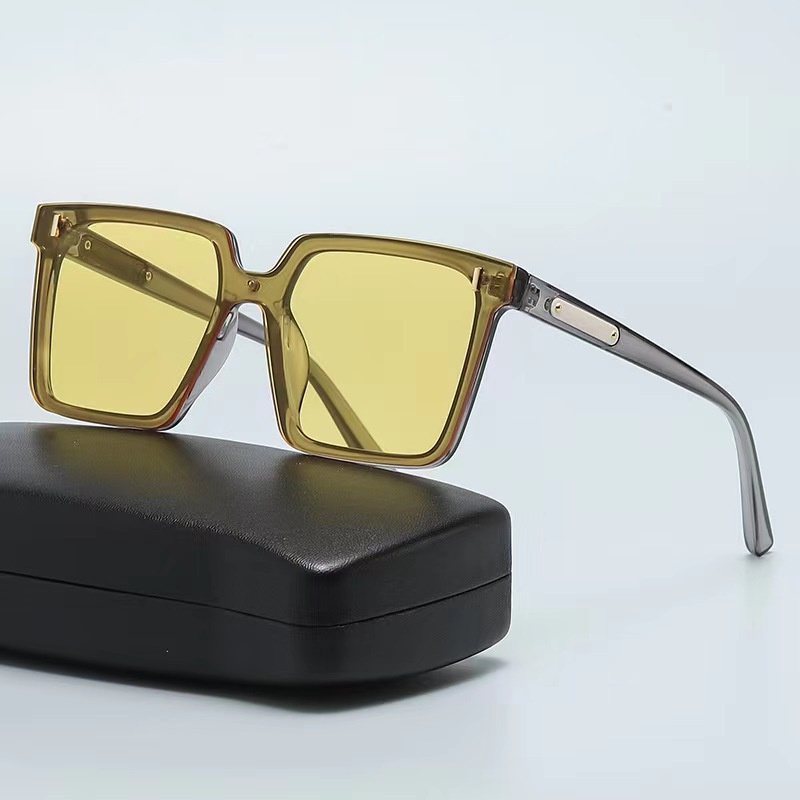 Kacamata Hitam Gaya Retro Vintage Untuk Wanita