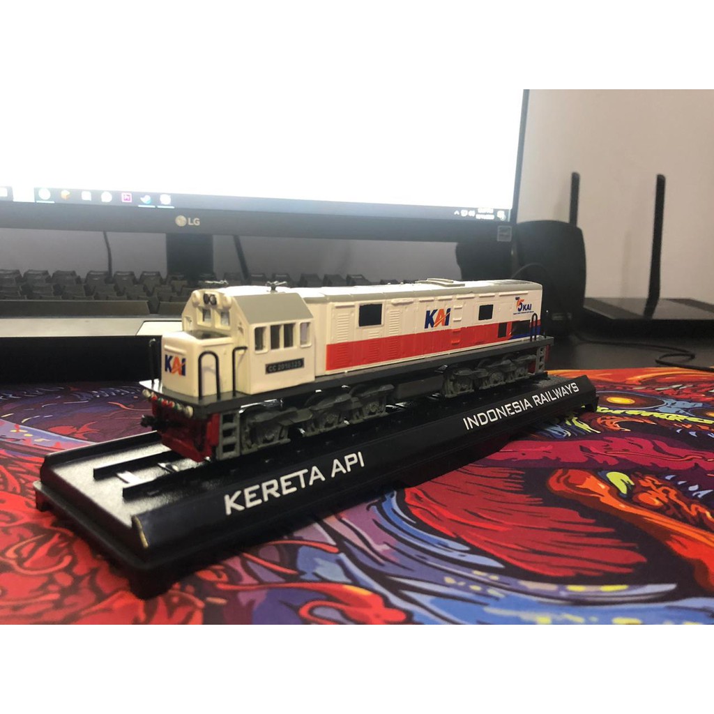 Miniatur Lokomotif Kereta Api Indonesia Lk 10 logo KAI / Diecast CC20145