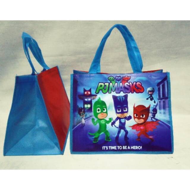 

Tas spoonbun tenteng vinil full gambar horizontal