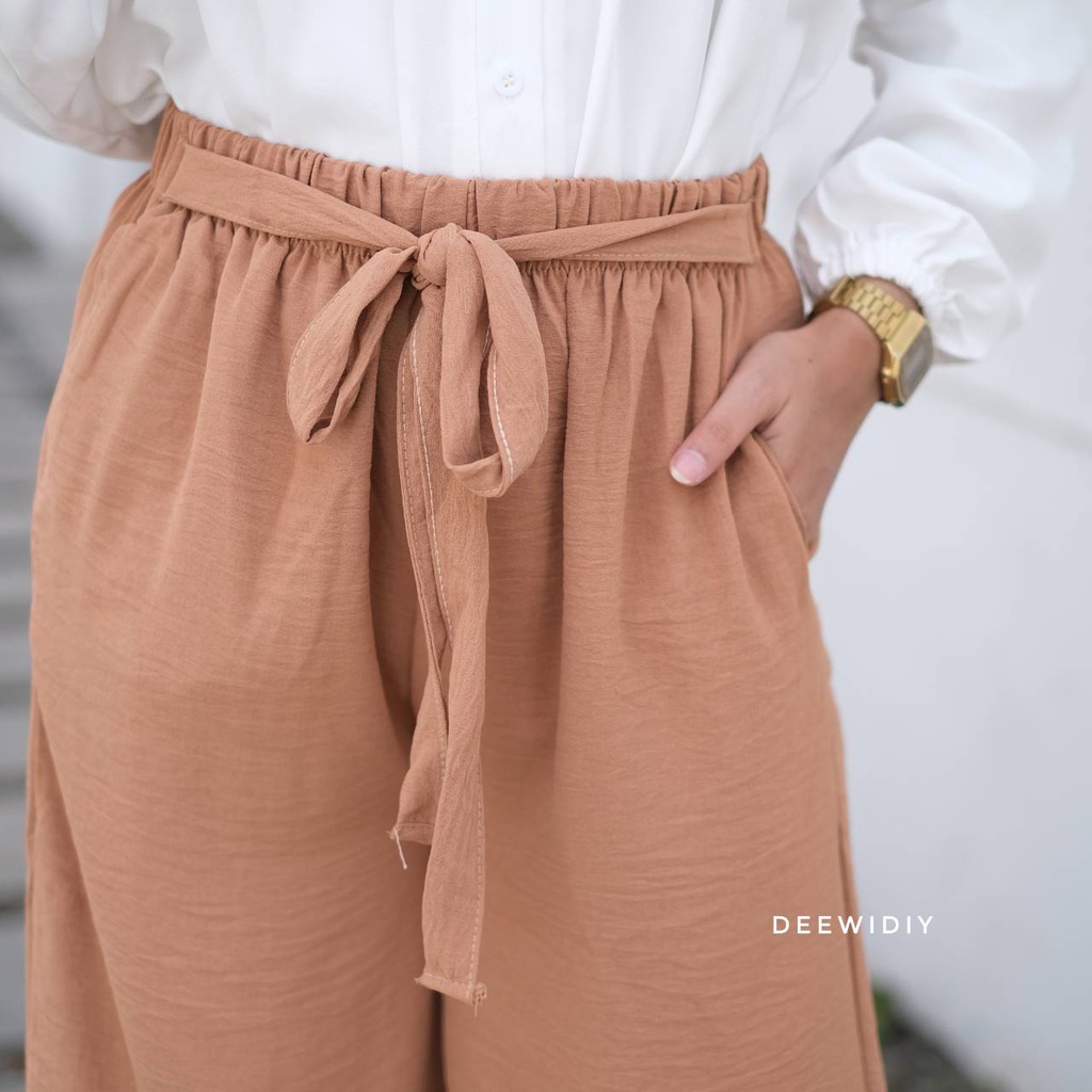 CELANA KULOT CRINKLE PREMIUM MUAT SAMPAI JUMBO - FLOWY PANTS DEEWIDIY