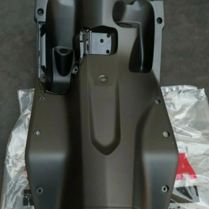 LEG SHIELD 2 COVER KONTAK YAMAHA MIO GEAR 125 ORI B3W-F8312-00 YAMAHA