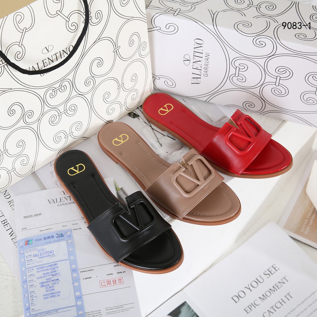 New Arrival ! Sandals Wanita V logo Slide 9083-1