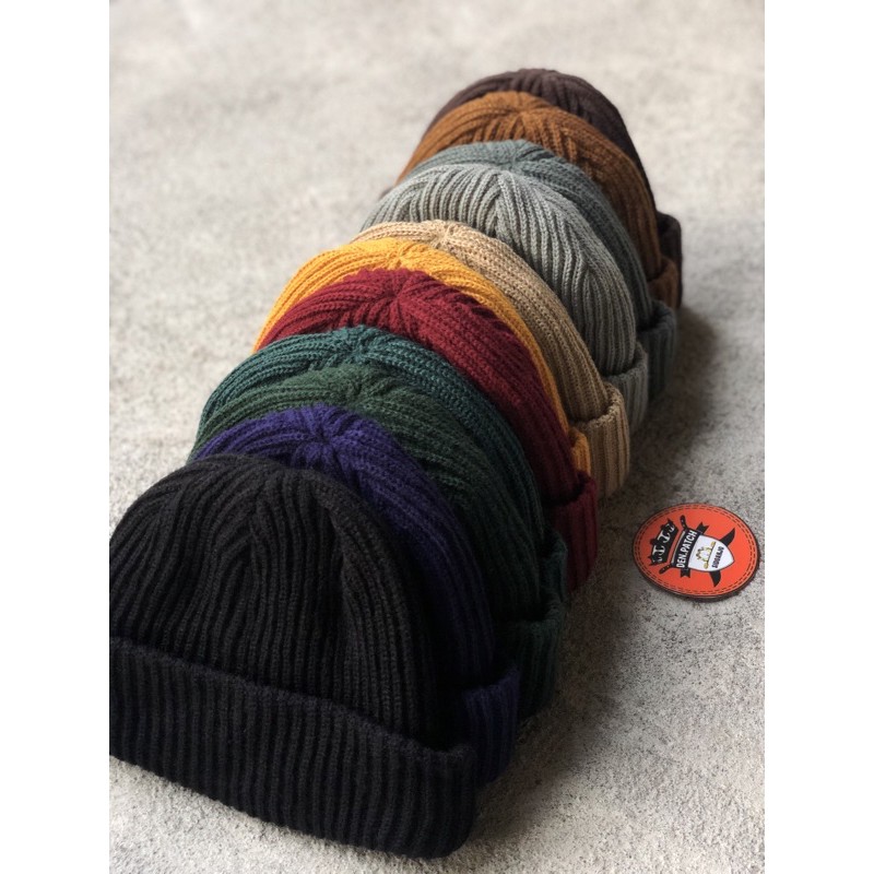 SHORT BEANIE