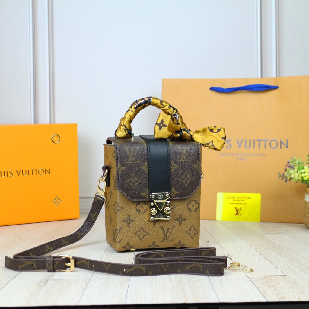 L¤uis Vuitton Sling Bag Phone 6002 (FreeBubble wrap+Sall+ Dalam Suedee+ Emboss+NoSeri)